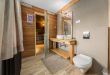 Sauna & Bathroom